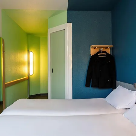 Отель Ibis Budget Porte De Vincennes