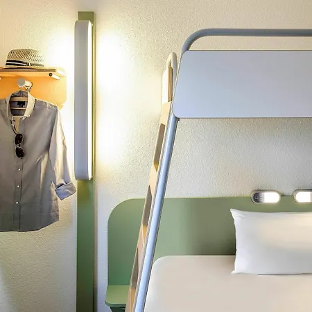 Отель Ibis Budget Porte De Vincennes 2*